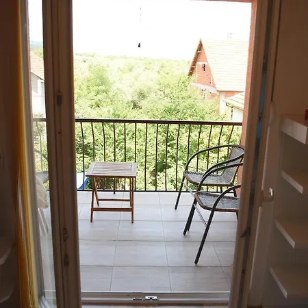 Apartmán Apartments Holiday *