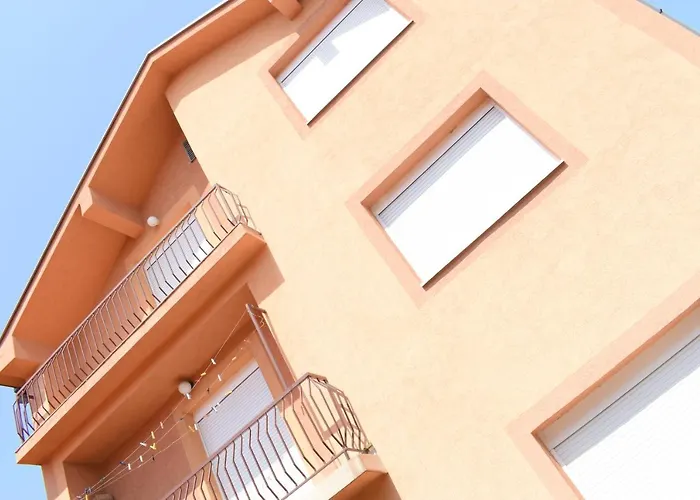 Apartments Holiday 브라네